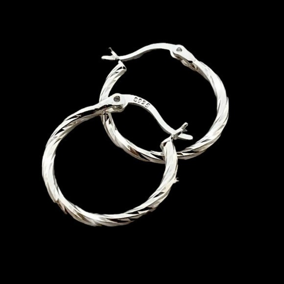 Women’s 925 Sterling Silver Geometric Twisted Hoop Earrings - NWT - Picture 1 of 4